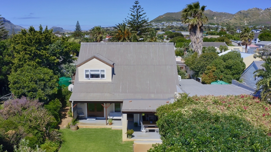 4 Bedroom Property for Sale in Milkwood Park Western Cape